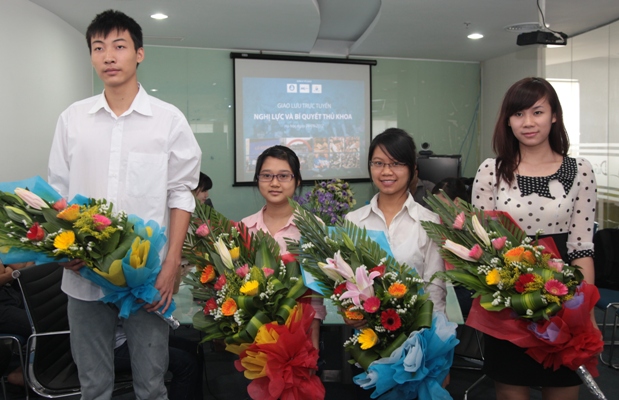 Giao lưu trực tuyến với 4 thủ khoa đại học xuất sắc